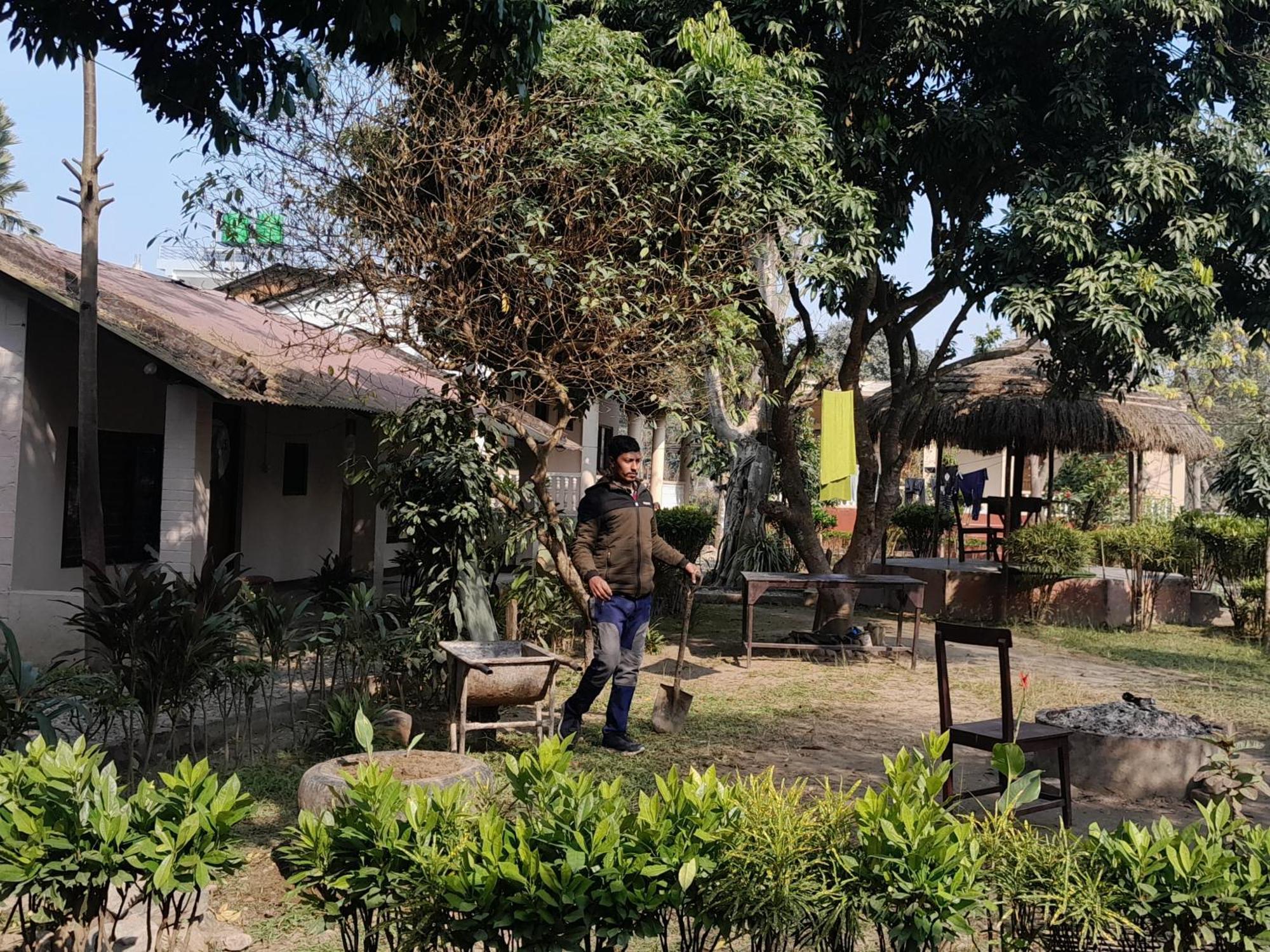 Hotel Crocodile Safari Camp Chitwan Exterior foto